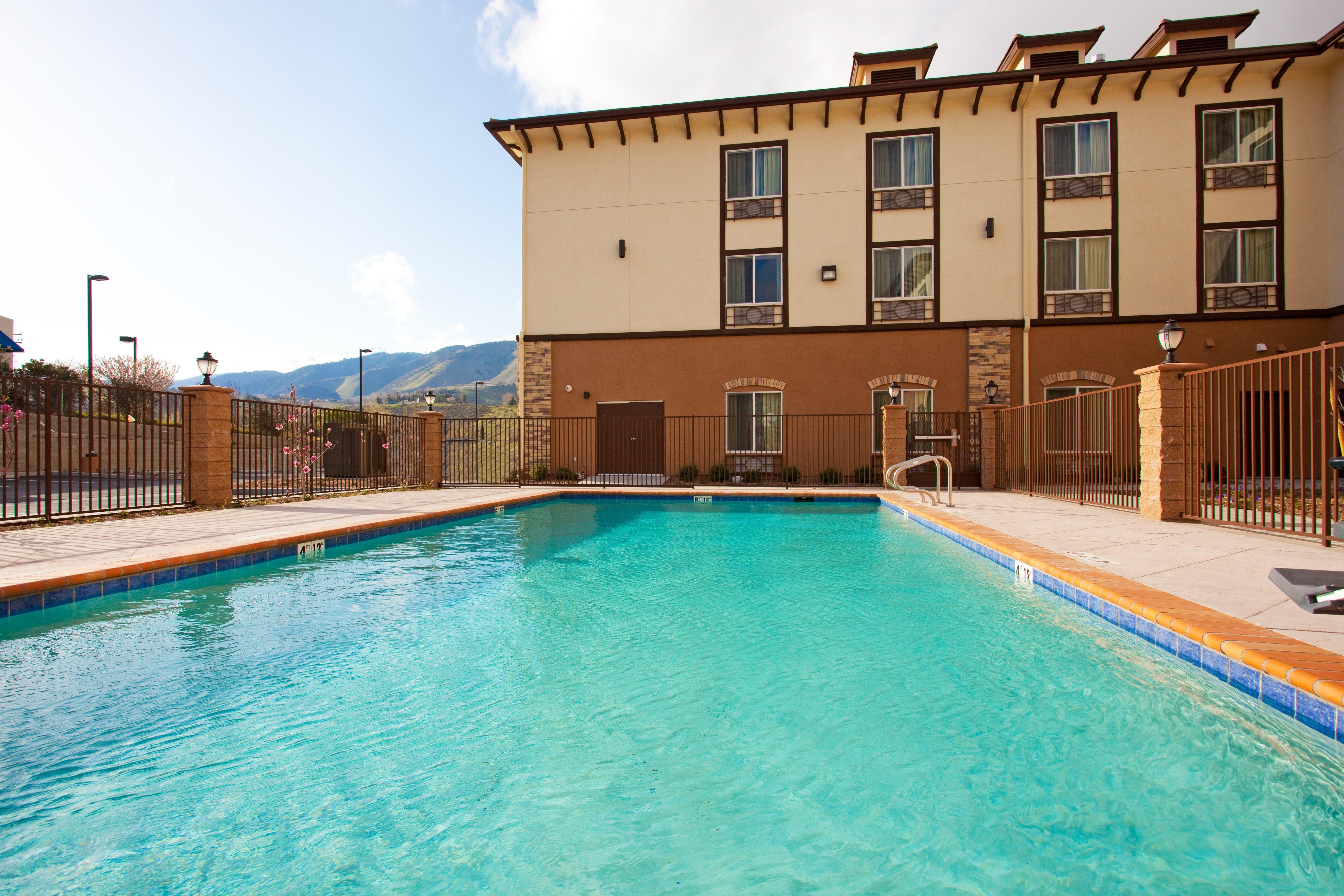 Holiday Inn Express & Suites Frazier Park By Ihg Lebec Εξωτερικό φωτογραφία